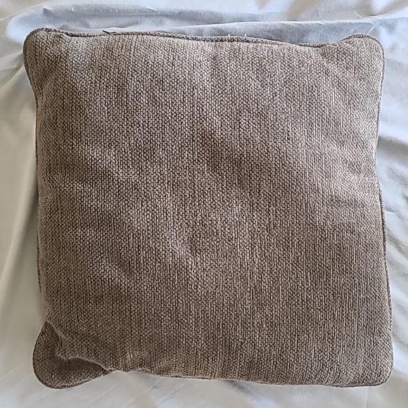 Decorative couch accent pillows gray brown black tan taupe 20 x 20 square - Picture 3 of 6